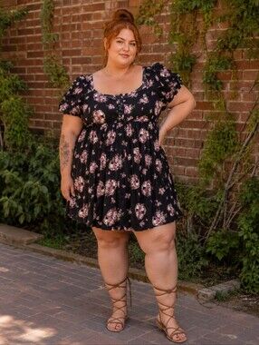 Torrid Plus Size 6x: Black Floral Skull Square-Neck Mini Dress